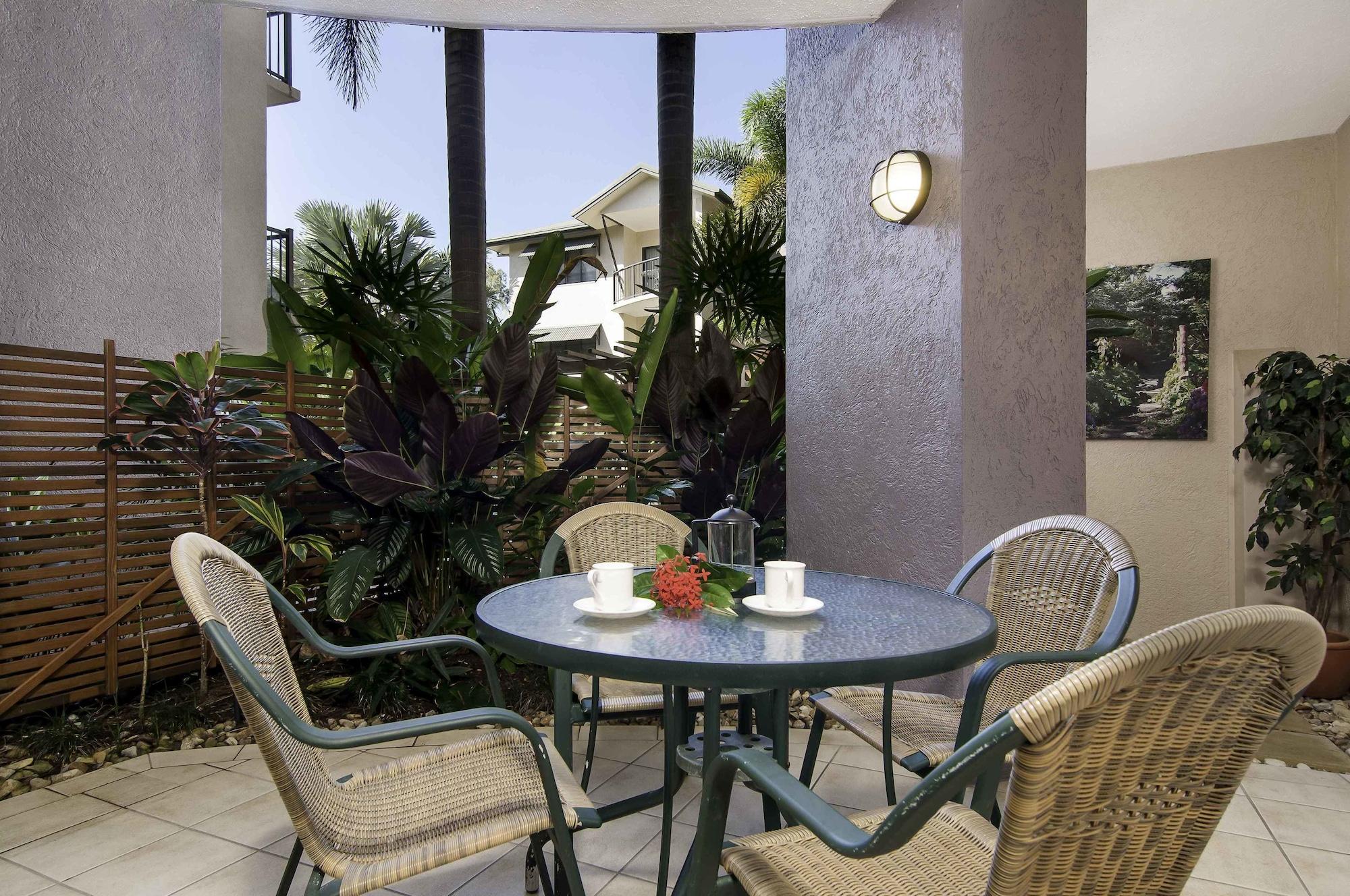 Bay Villas Resort Порт Дъглас Екстериор снимка