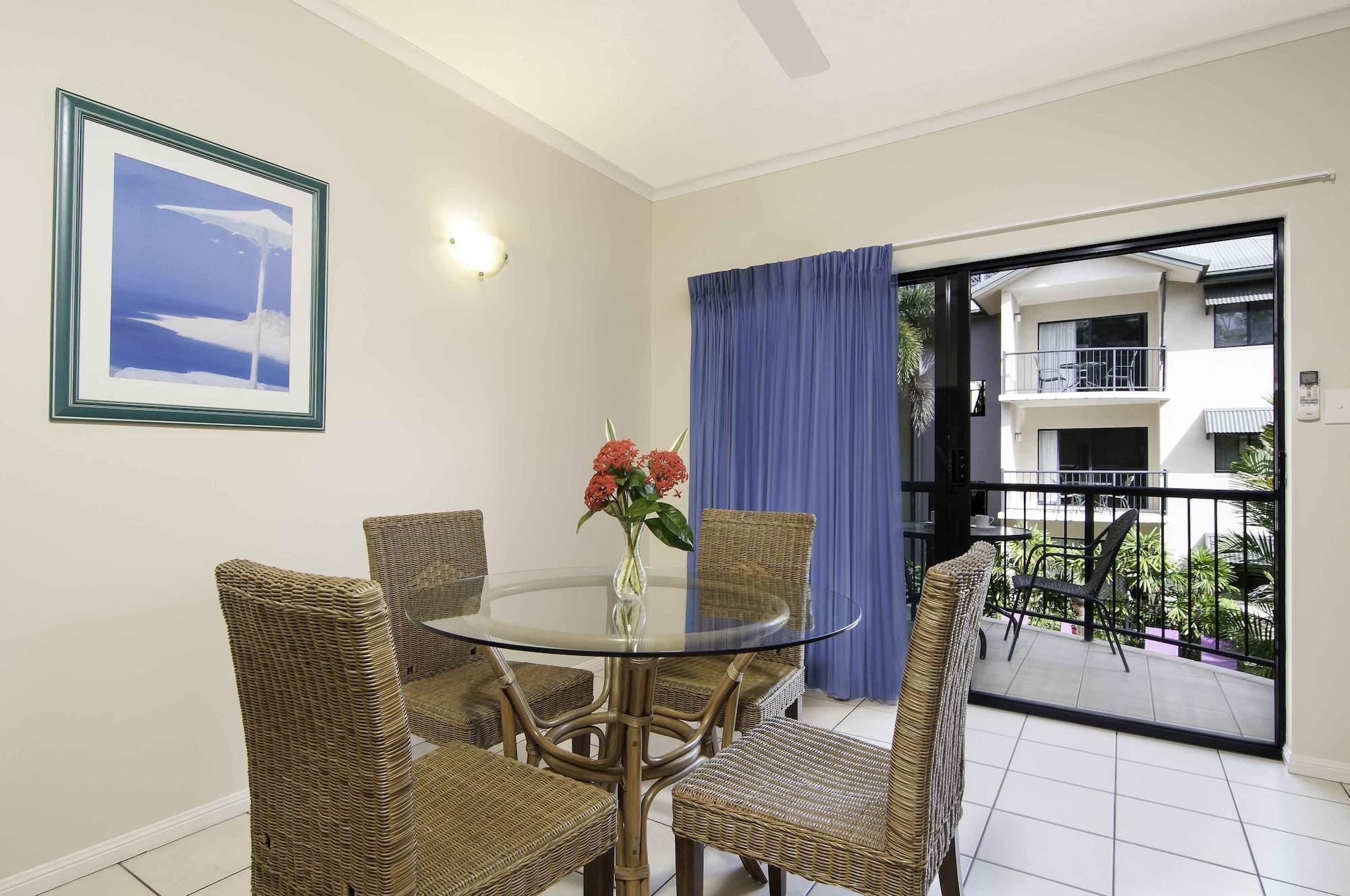 Bay Villas Resort Порт Дъглас Екстериор снимка