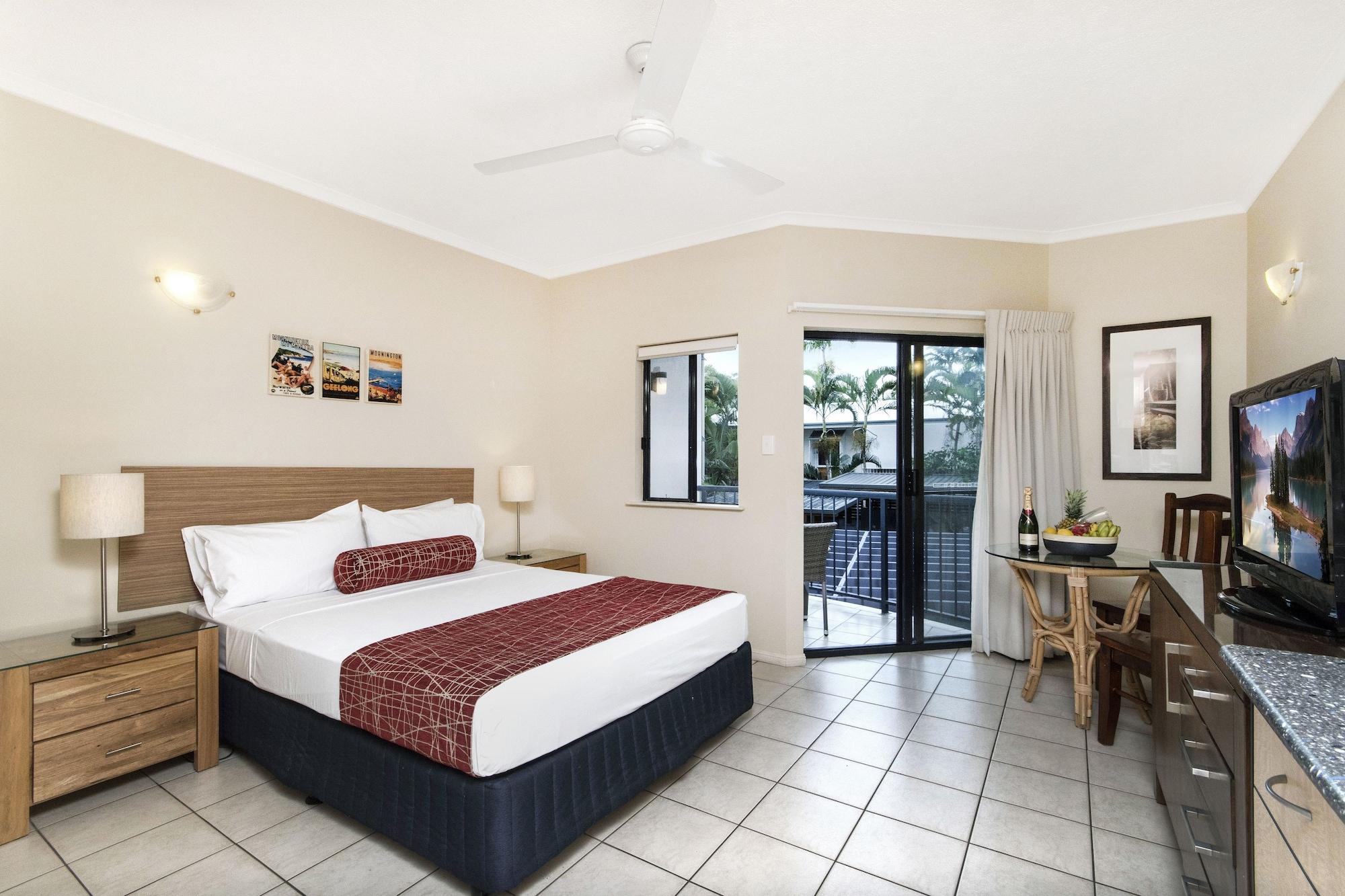 Bay Villas Resort Порт Дъглас Екстериор снимка